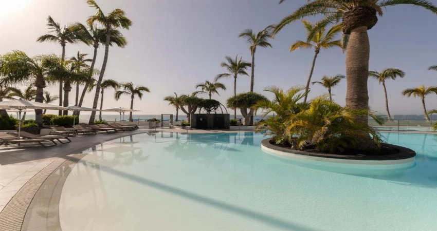 Plus Fariones Suite Hotel view 2