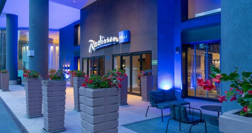 Radisson Blu Hotel Milan view 2