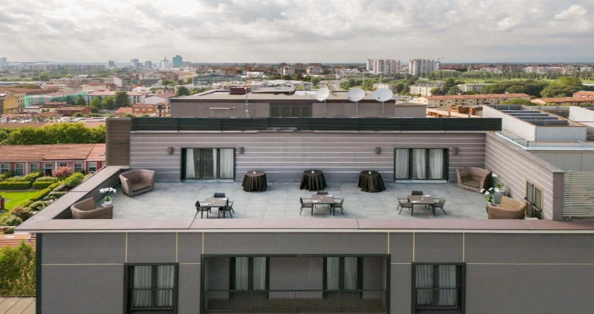 Radisson Blu Hotel Milan view 3