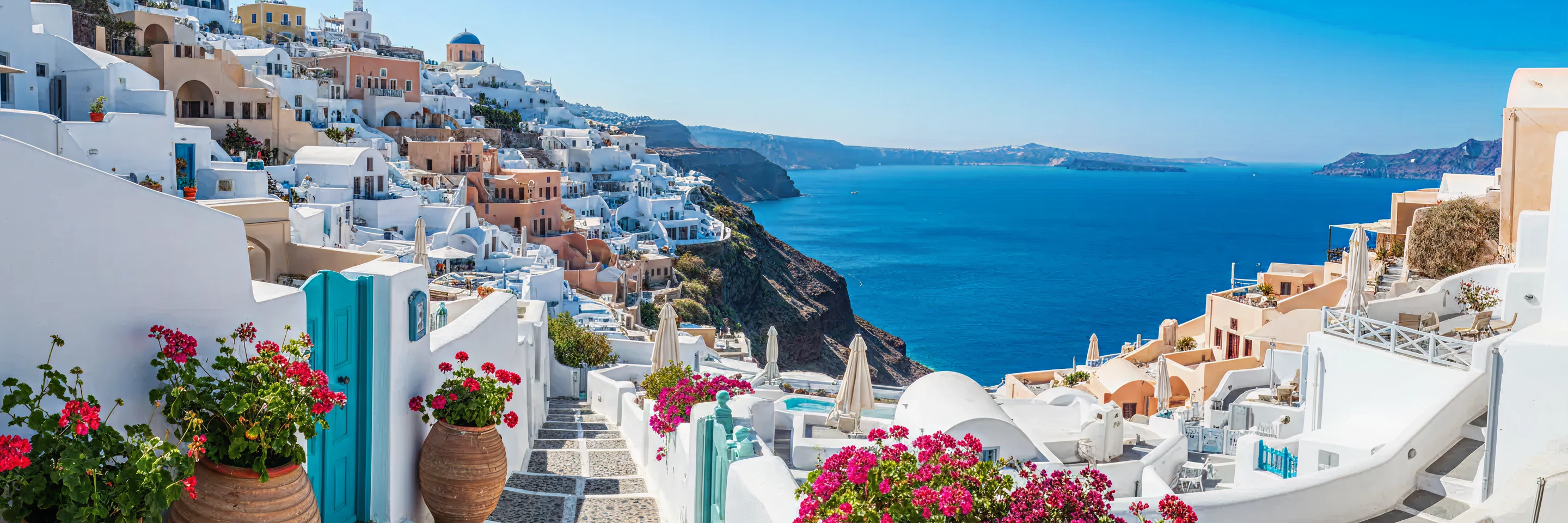 Discover the magic of Santorini