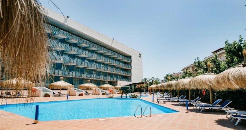 Tryp Port Cambrils Hotel