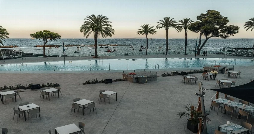 The Ibiza Twiins view 3