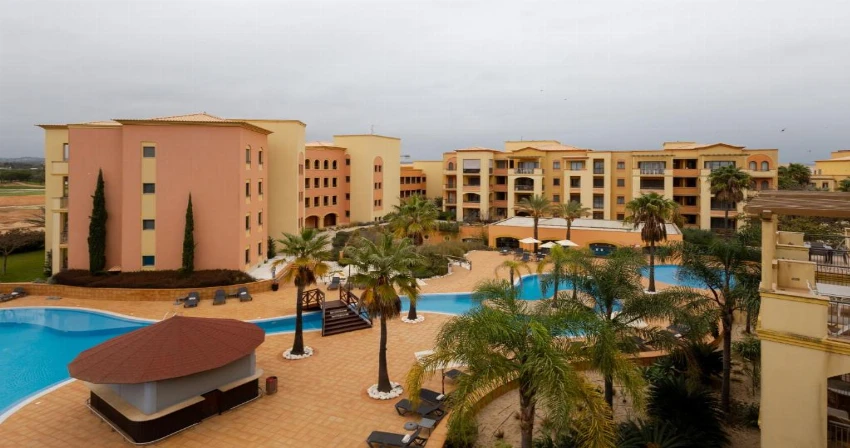 Spacious apartment-style luxury in the heart of Vilamoura, just moments from the championship golf courses and golden Algarve coastline view 3