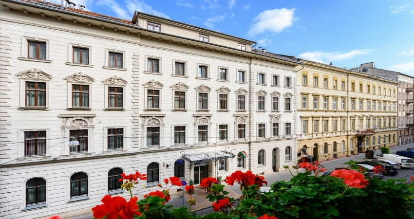 Elegant Boutique Stay in Beautiful Budapest with Danube Cruise Excursion view 2
