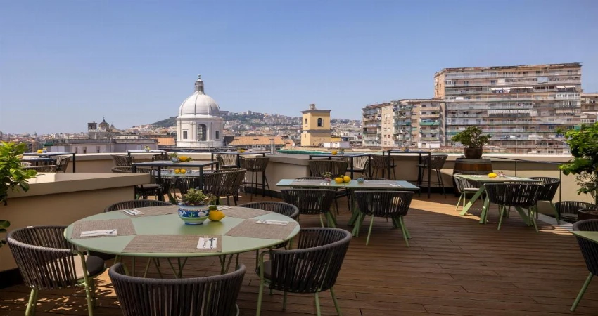 UNA Hotels Napoli view 3