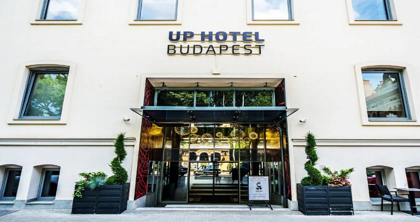 Up Hotel Budapest view 2