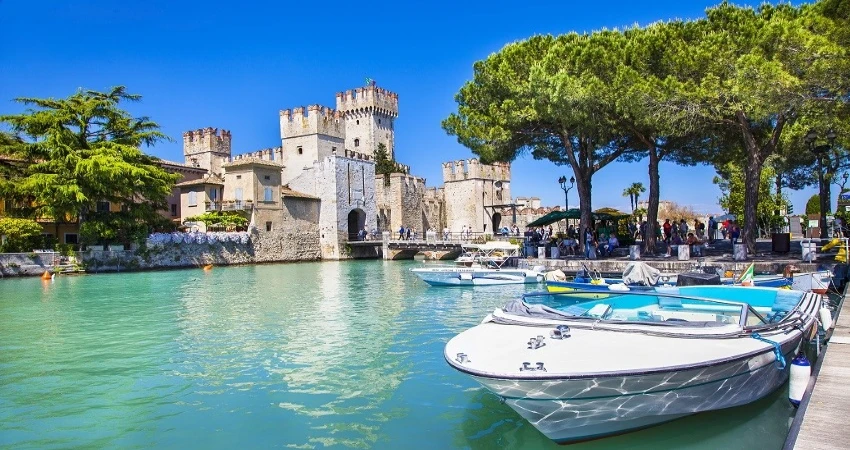 Venice, Verona & Lake Garda: Gondolas, Roman Heritage & Lakeside Charm view 2