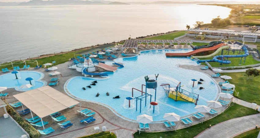 White Olive Marine Aquapark view 2