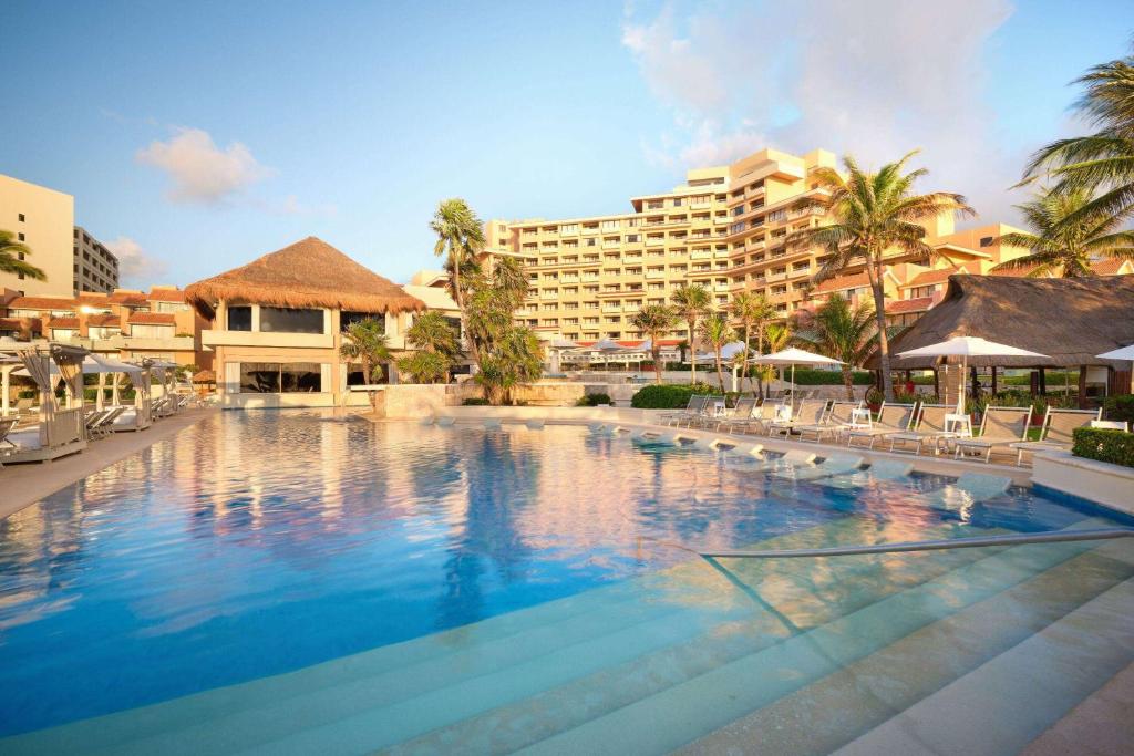 Wyndham Grand Cancun All-Inclusive Resort & Villas view 3