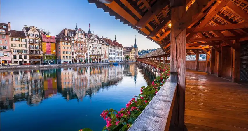 Zurich & Lucerne – Discover Switzerland's Cosmopolitan City & Lakeside Gem view 3